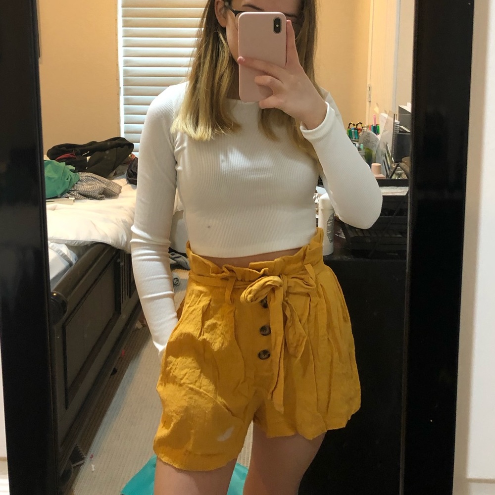 Tie waist paper bag short
